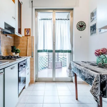 Altido 1br Apt With Terrace, Near Saporiti And 아파트 *