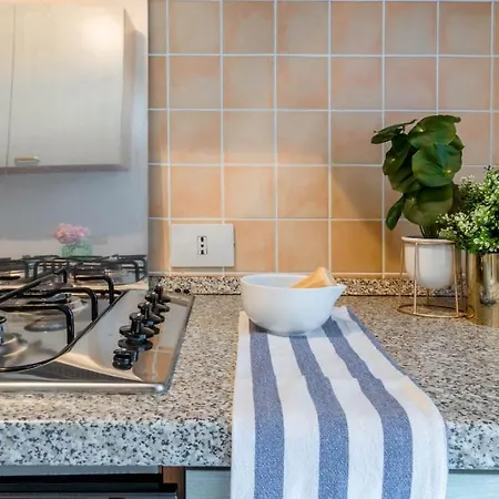 아파트 Altido 1br Apt With Terrace, Near Saporiti And Lake Como